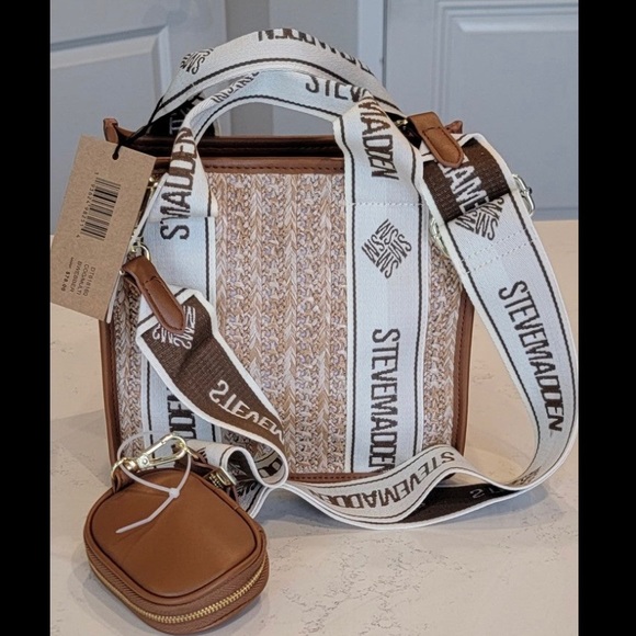 Steve Madden Bwebber crossbody bag - Picture 5 of 16